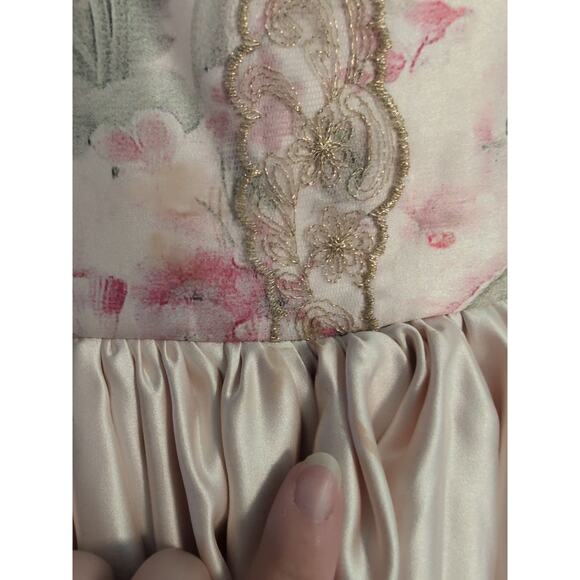 7 Dollcake Stealing Kisses Gown - Picture 3 of 9